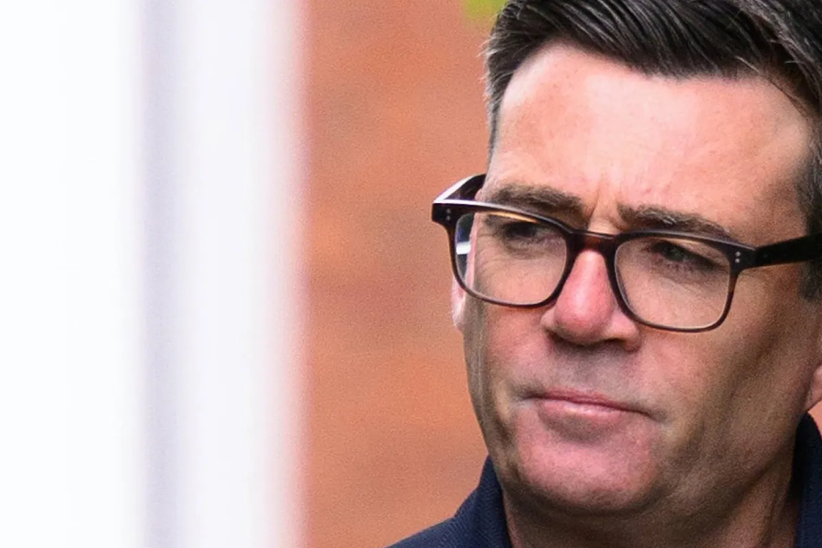 El nuevo líder laboralista, Andy Burnham, asegura que es "la última oportunidad" que tienen