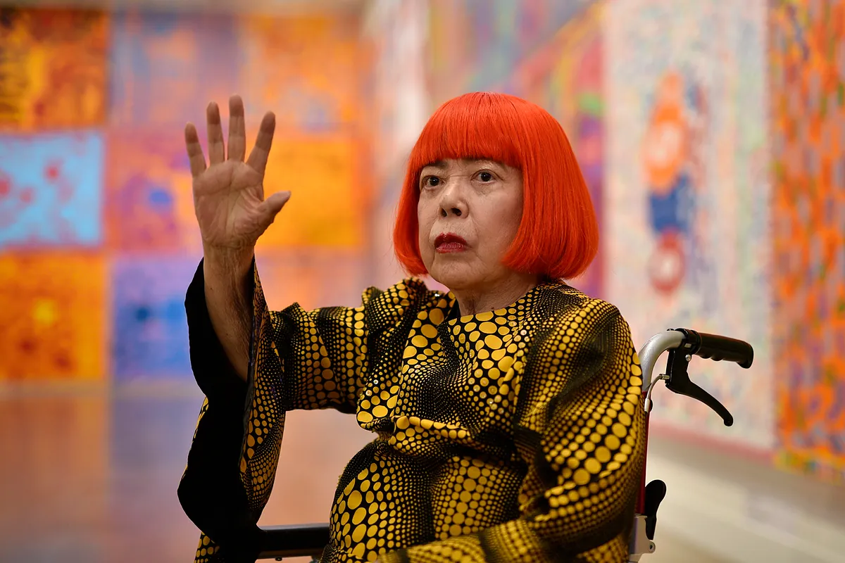 Muere la artista japonesa Yayoi Kusama, faro de la vanguardia neoyorquina en los años 60, a los 97 años