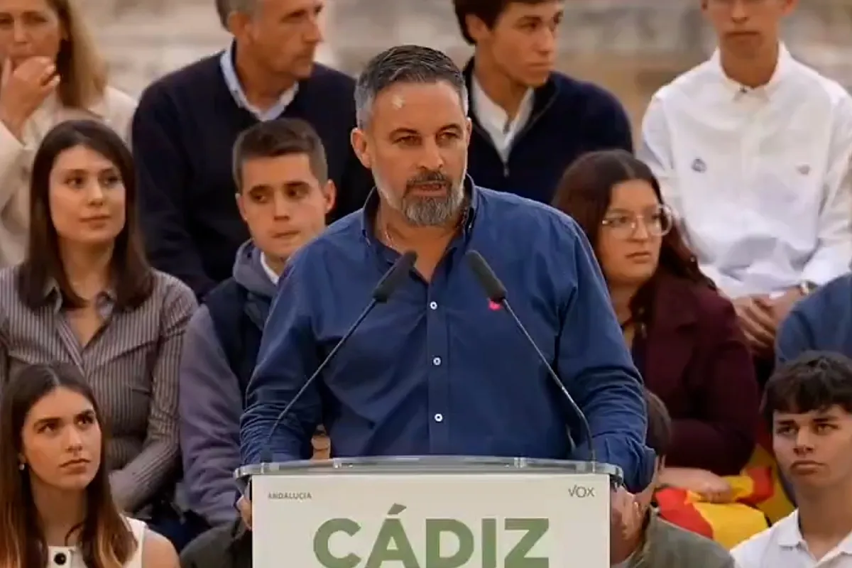 Mitin de descalificaciones de Vox en Cádiz: "El mierda del presidente, la rata del ministro de Interior"