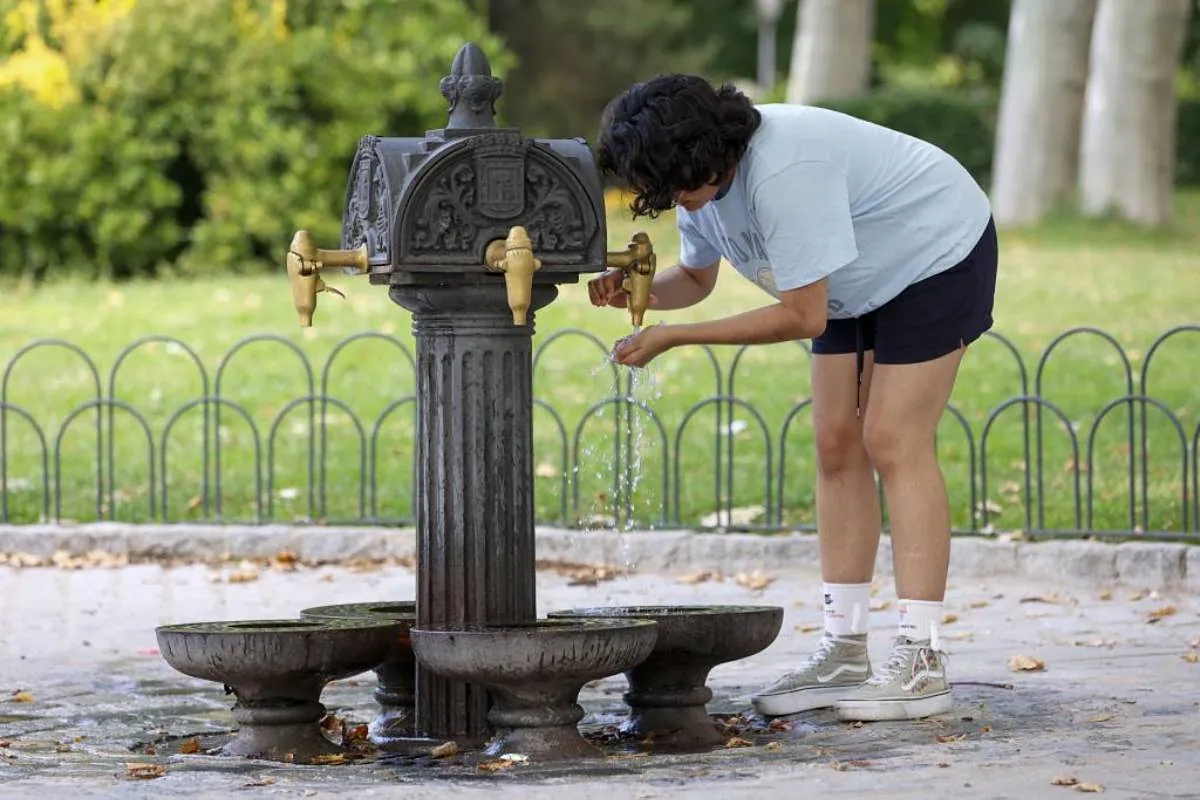 La Aemet activa alertas por calor extremo en 10 comunidades, con  temperaturas superiores a los 40 grados | España