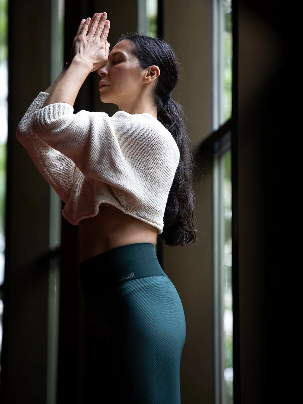 Katy Sainz, la yogui y dj que organiza los eventos de bienestar más inspiradores del momento: "Cuando el cuerpo se mueve, respira y se expresa, la mente se calma"